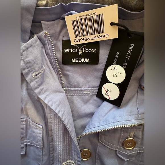 NWT Blue Zip Up Vest With Hood Size Medium - Picture 3 of 7